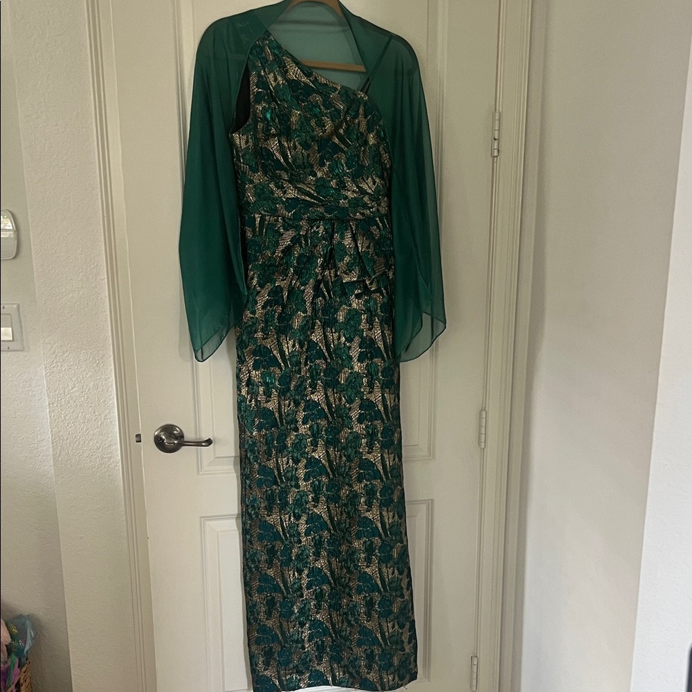 NWOT Aidan Mattox One Shoulder Green Black Gold Jacquard metallic sheath gown.